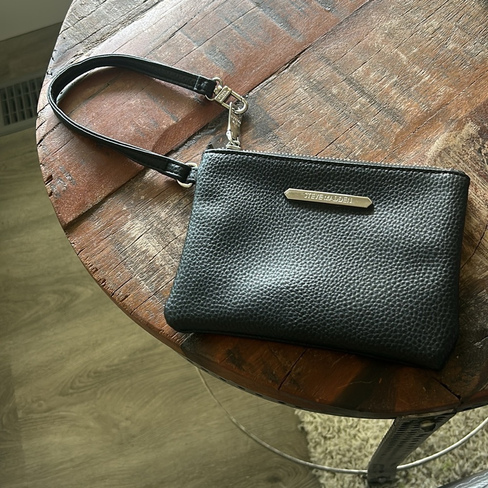 Steve Madden Black Pebbled Wristlet
